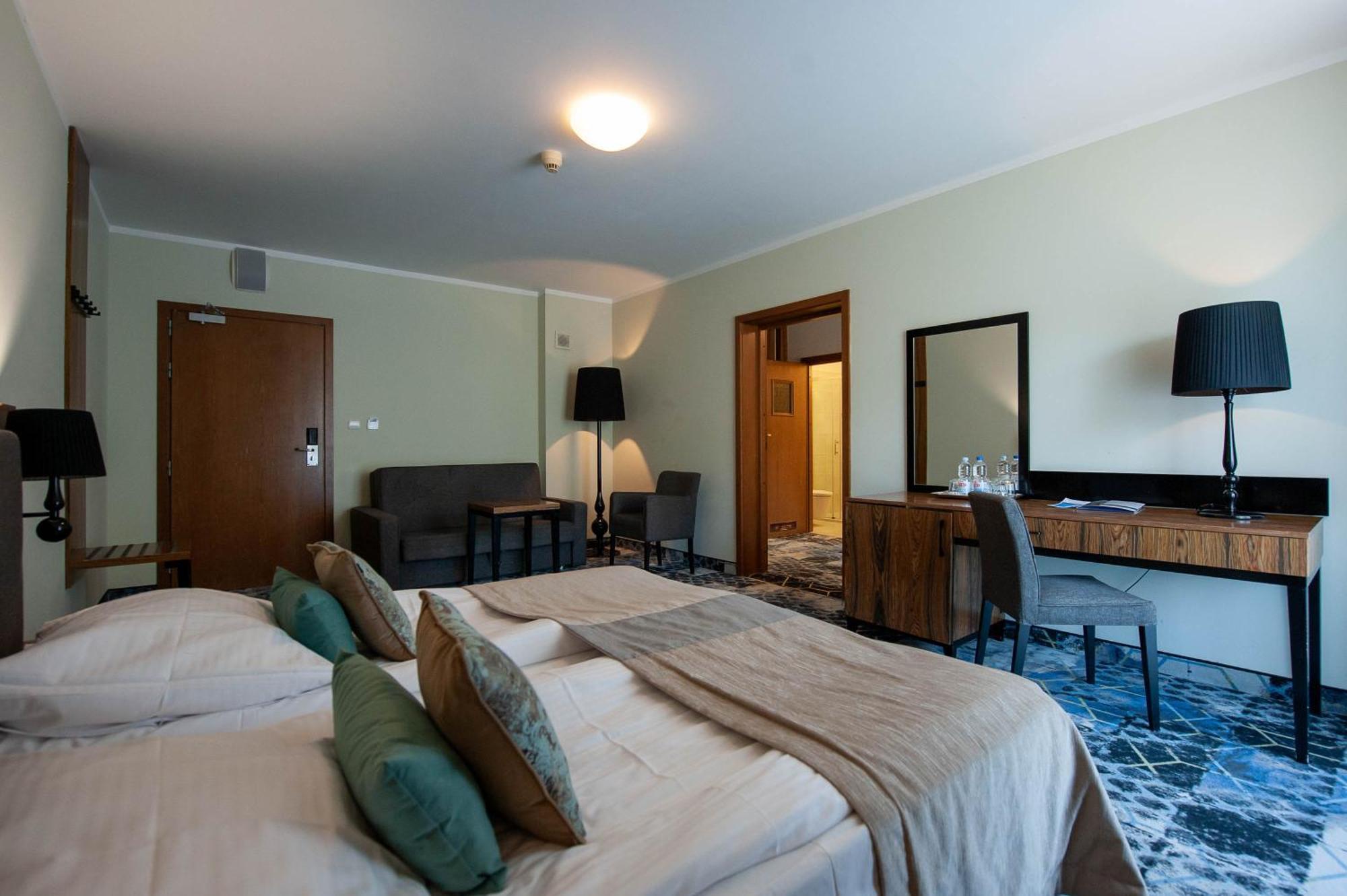 Sandra & Aquapark Resort 3*