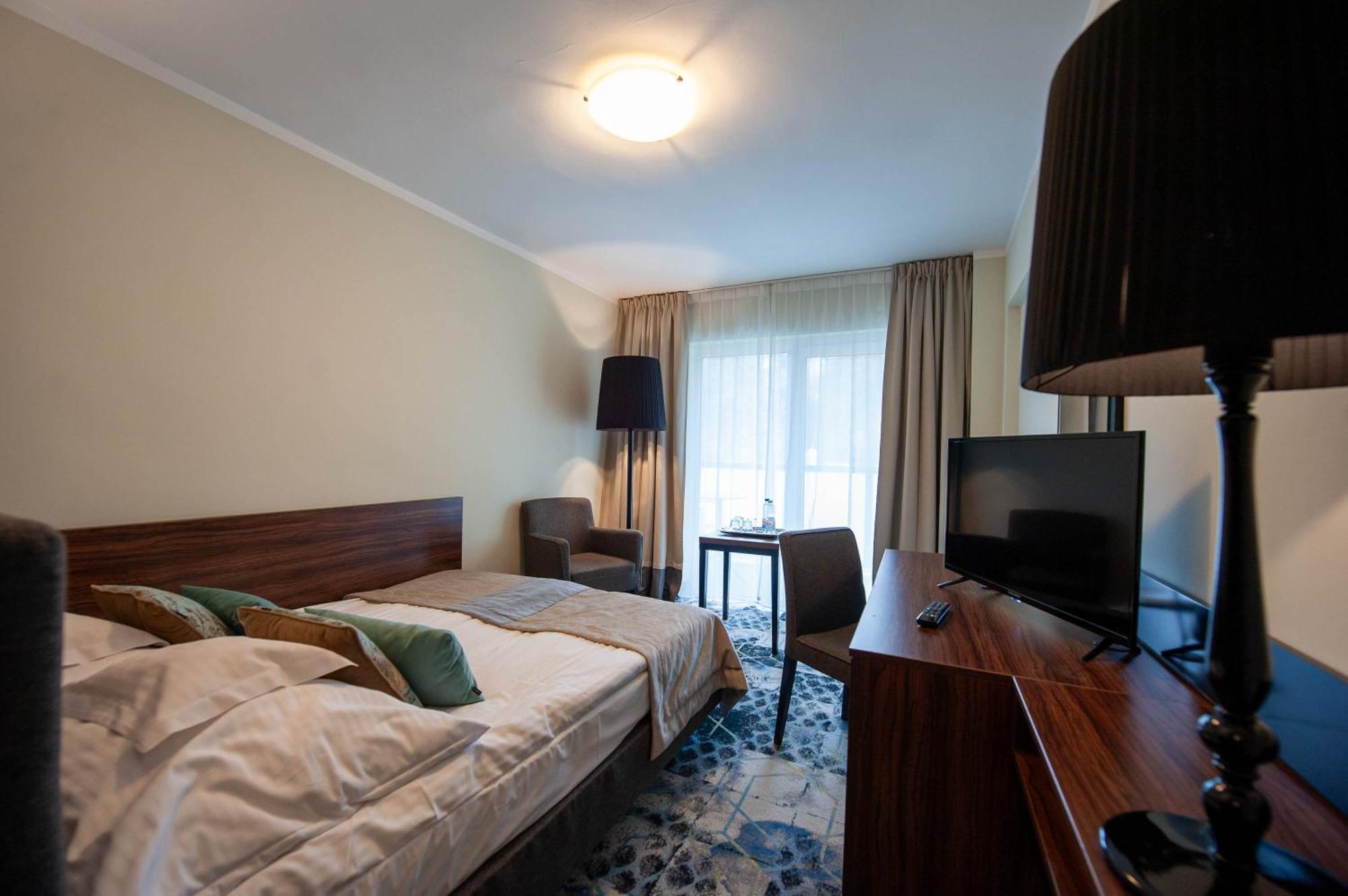 Sandra & Aquapark Resort 3*